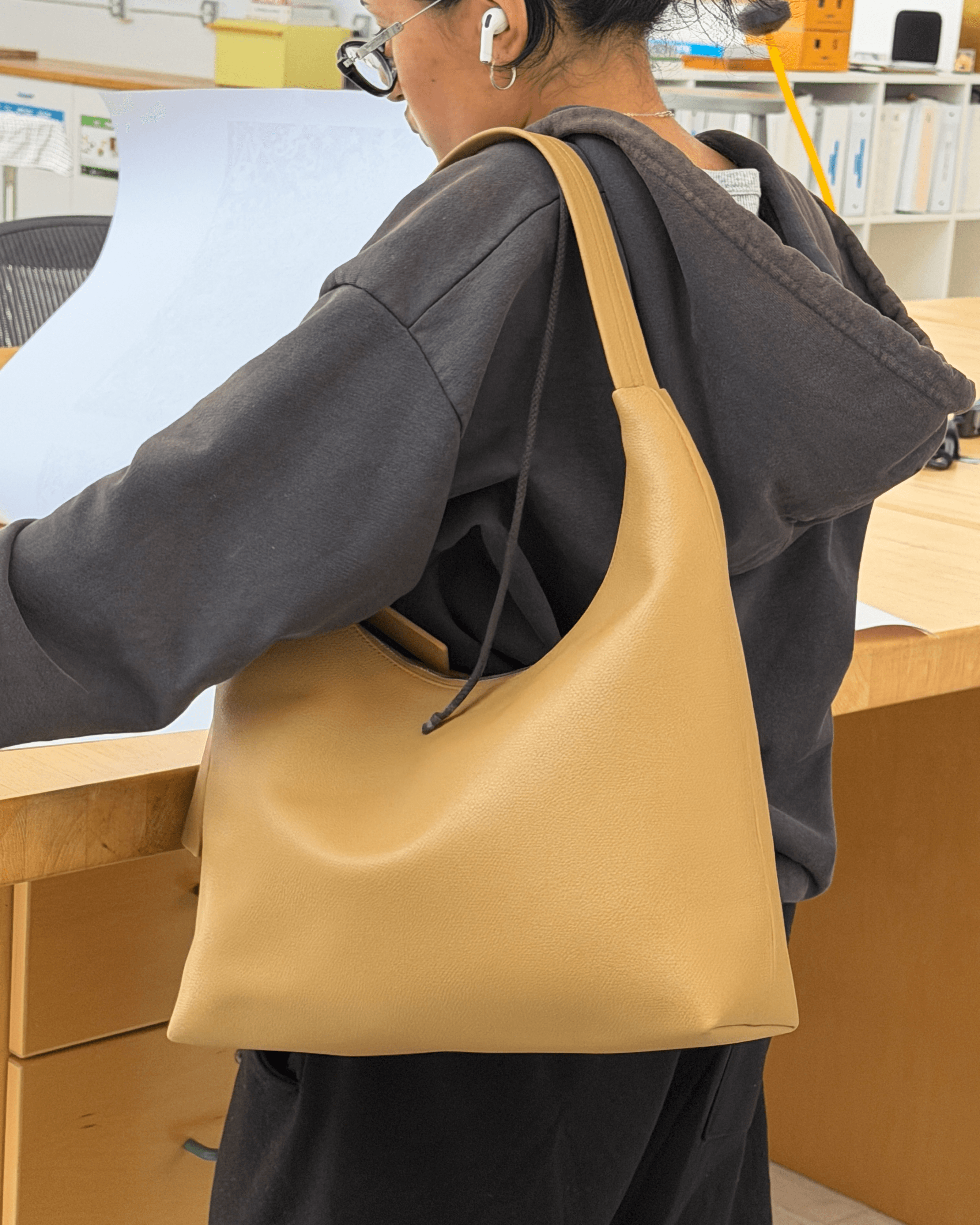 Recycled Leather Shoulder Bag in Dune